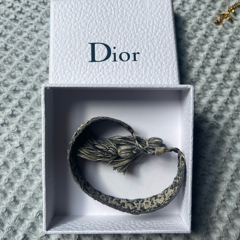 Dior friendship bracelet